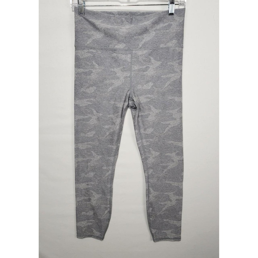 Vuori Women's M Seamless Leggings Gray Camo High Rise Cropped Yoga Activewear
